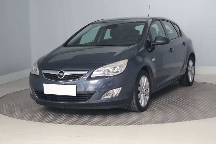 Opel Astra, 2010