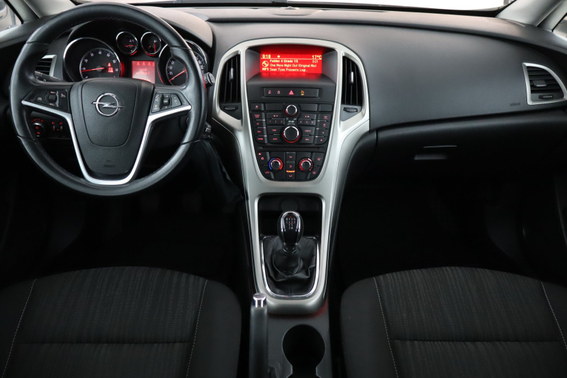 Opel Astra, 2010