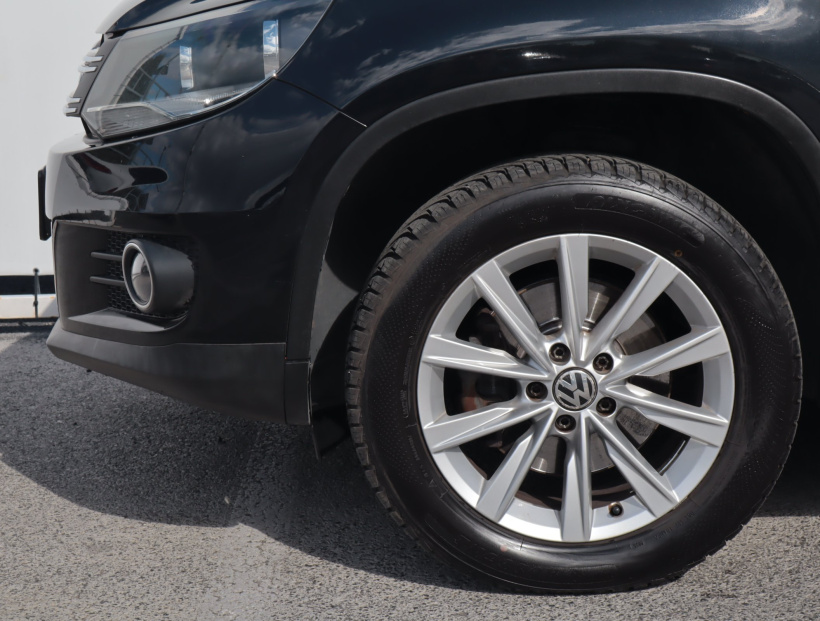 Volkswagen Tiguan, 2011