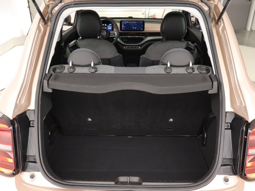 Fiat 500e, 2023
