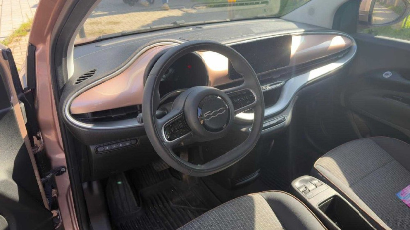 Fiat 500e, 2023