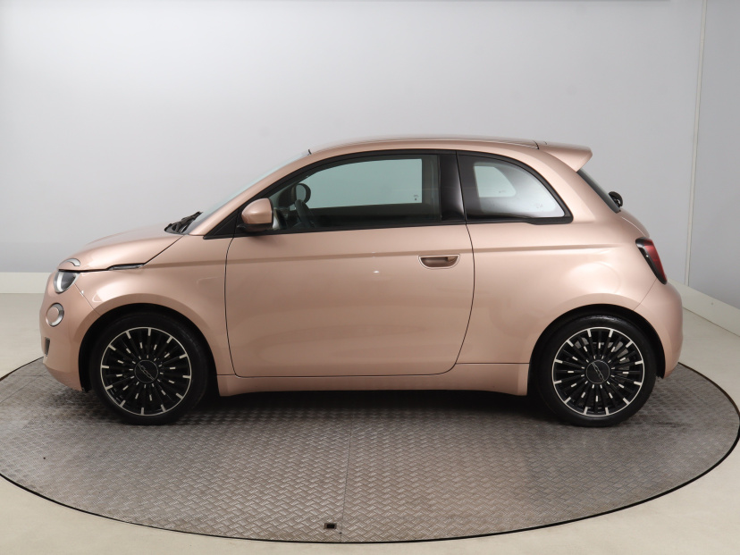 Fiat 500e, 2023