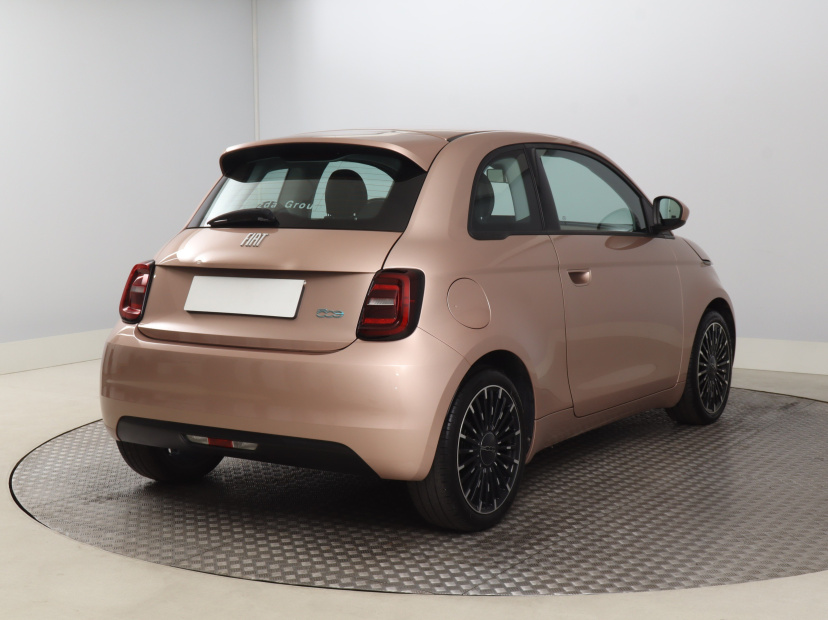 Fiat 500e, 2023