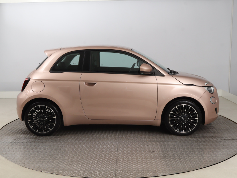 Fiat 500e, 2023