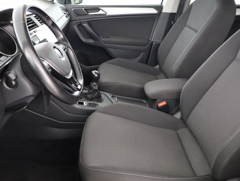 Volkswagen Tiguan, 2016