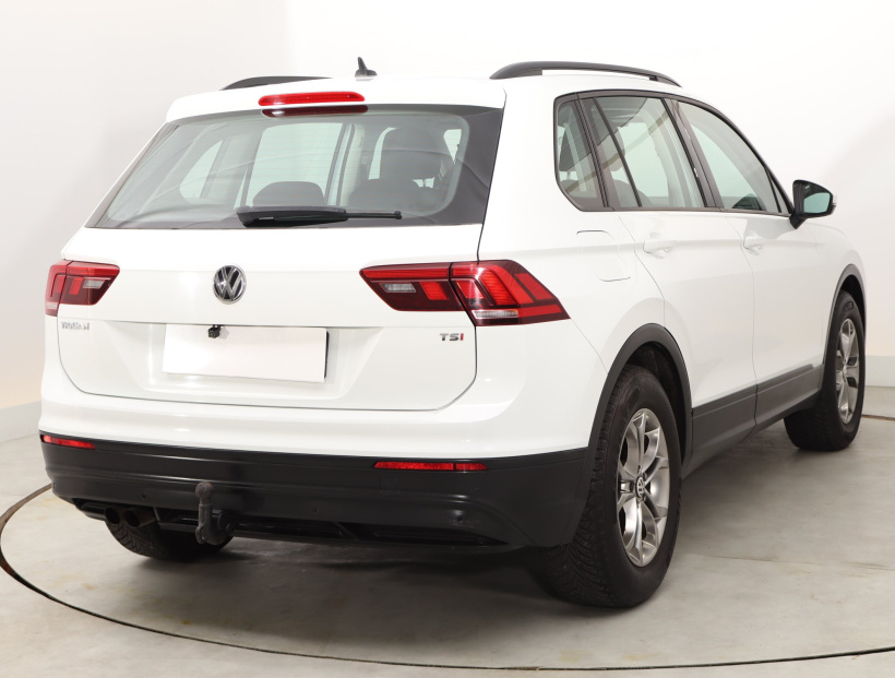 Volkswagen Tiguan, 2016