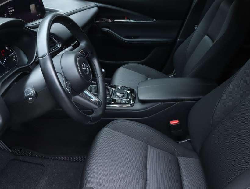 Mazda CX-30, 2024