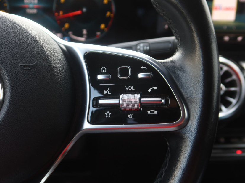 Mercedes-Benz GLA, 2020