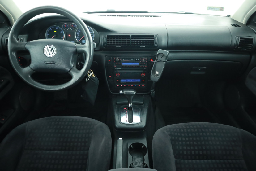 Volkswagen Passat, 2001
