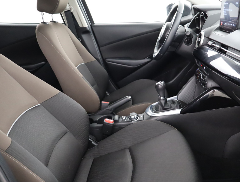 Mazda 2, 2022