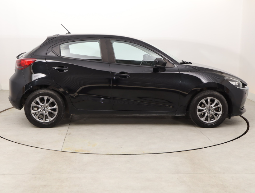 Mazda 2, 2022