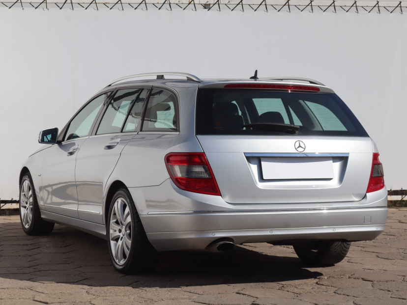 Mercedes-Benz C, 2009