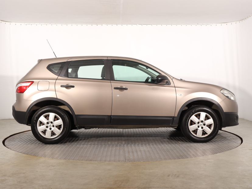 Nissan Qashqai, 2010