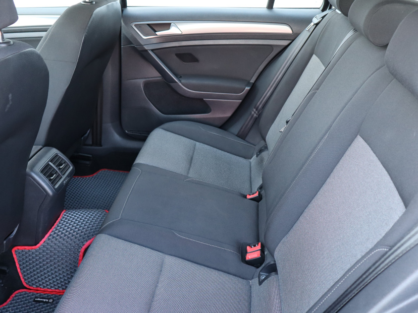 Volkswagen Golf, 2014