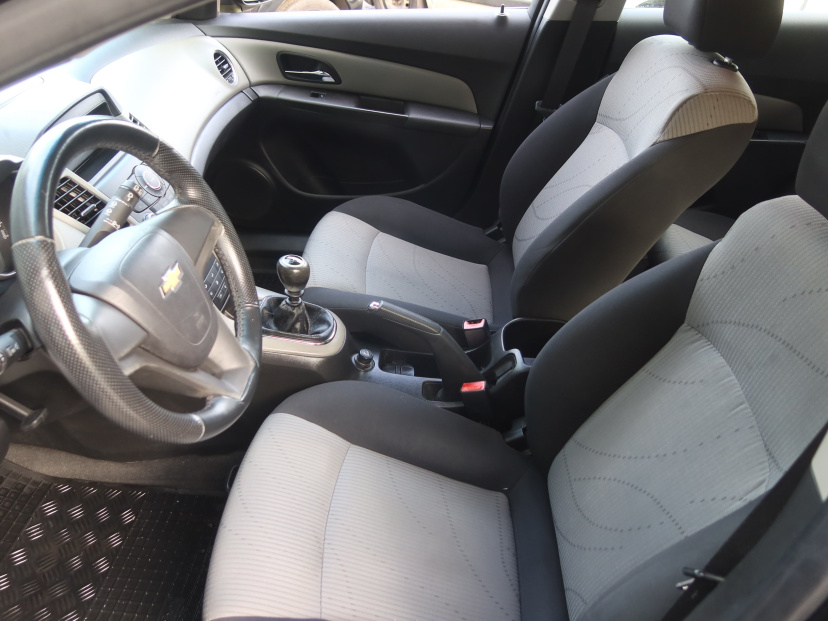 Chevrolet Cruze, 2011