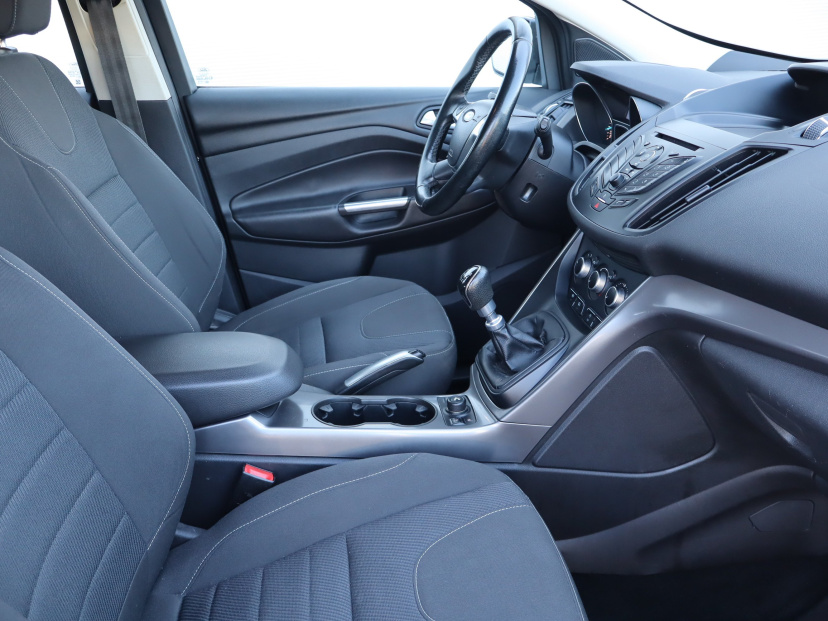 Ford Kuga, 2013