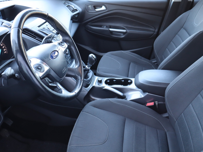 Ford Kuga, 2013