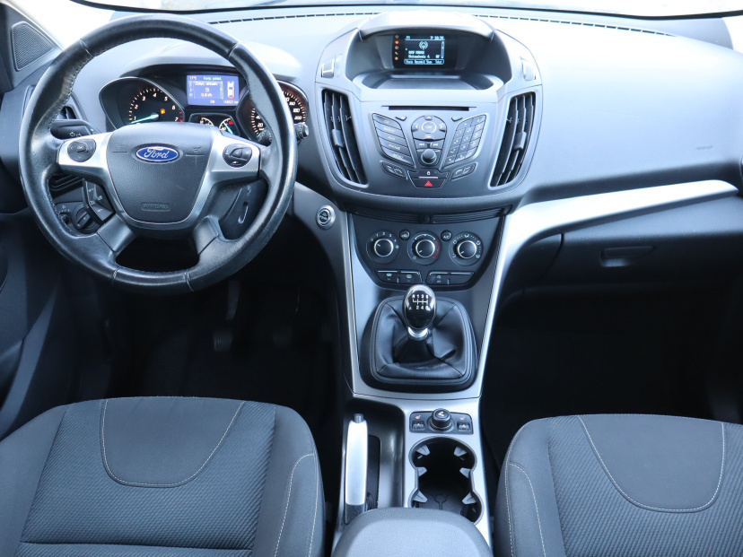Ford Kuga, 2013