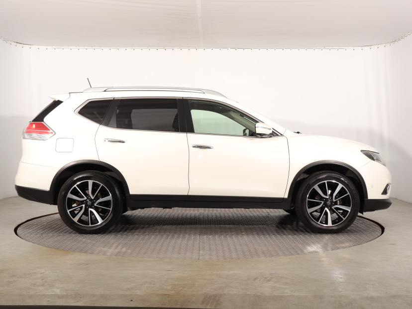 Nissan X-Trail, 2015