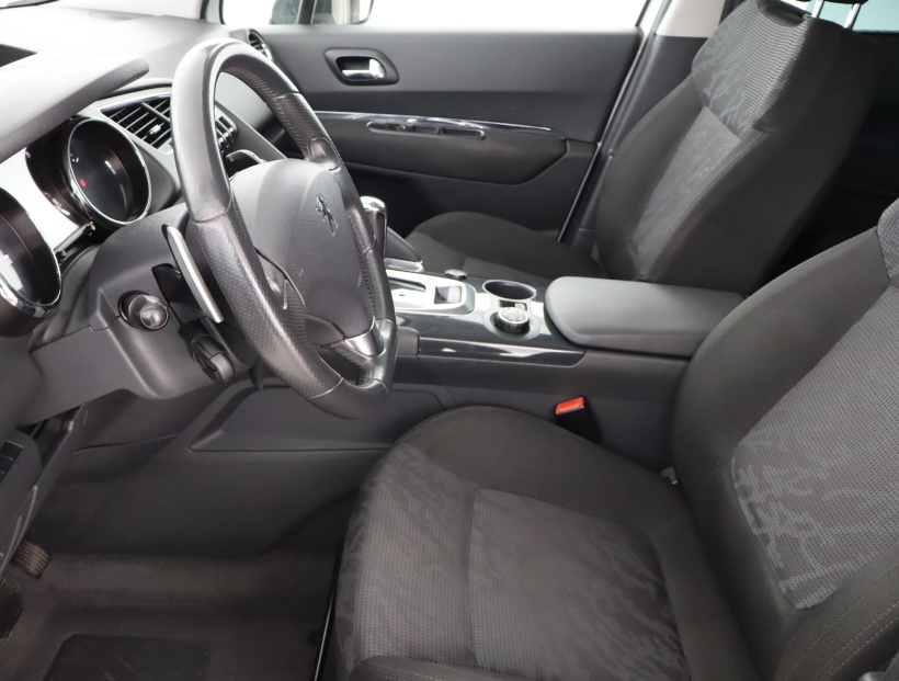 Peugeot 3008, 2010