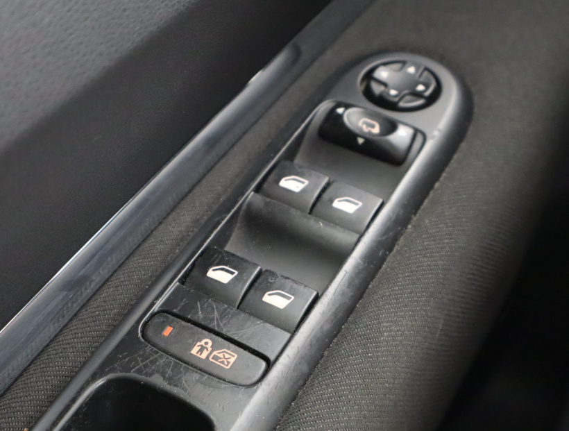Peugeot 3008, 2010