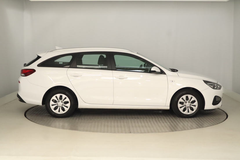 Hyundai i30, 2023