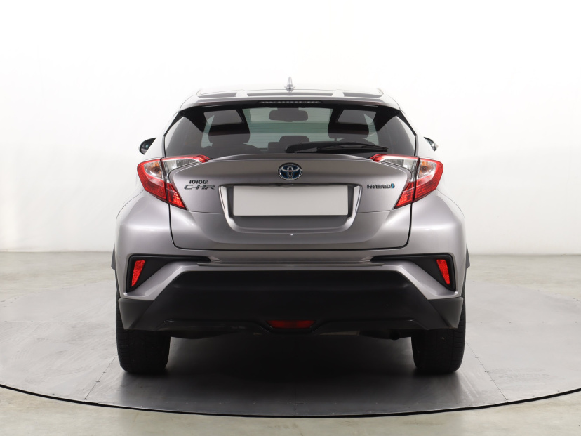 Toyota C-HR, 2018