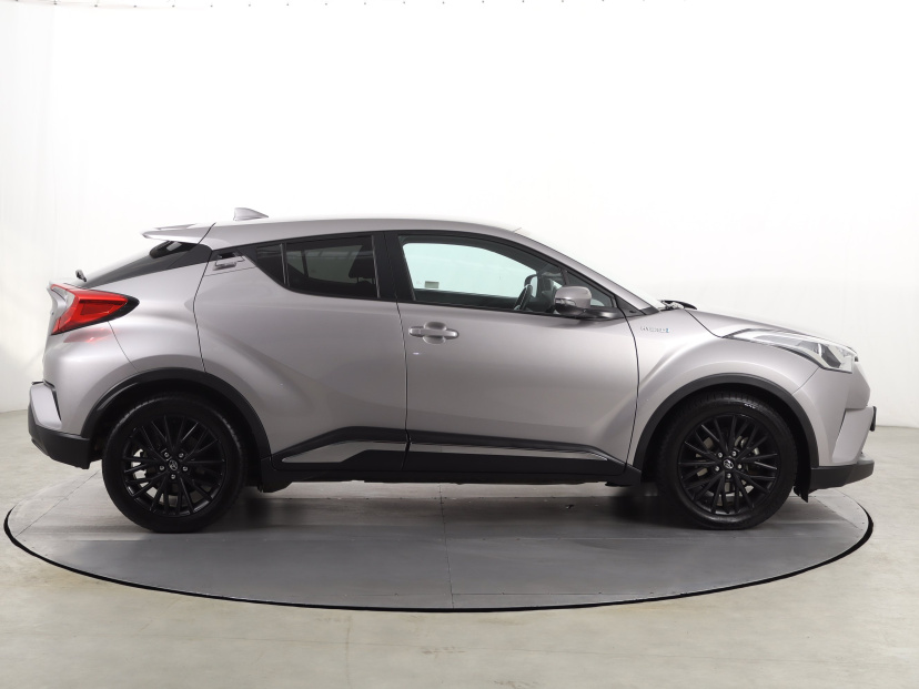 Toyota C-HR, 2018