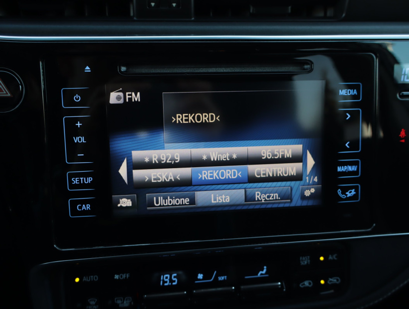 Toyota Auris, 2015