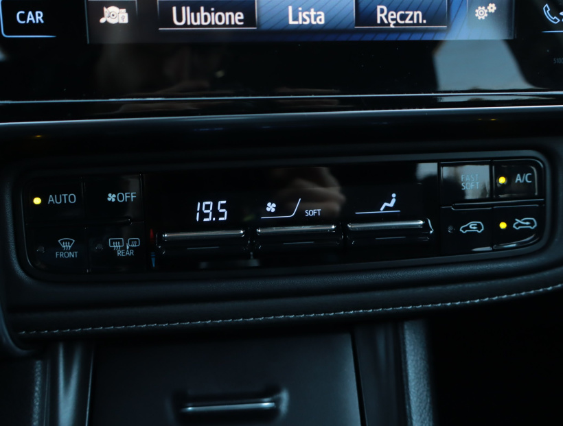 Toyota Auris, 2015