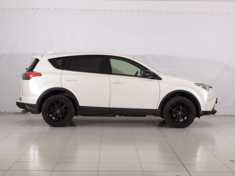 Toyota RAV 4, 2018