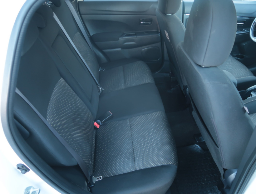 Mitsubishi ASX, 2015