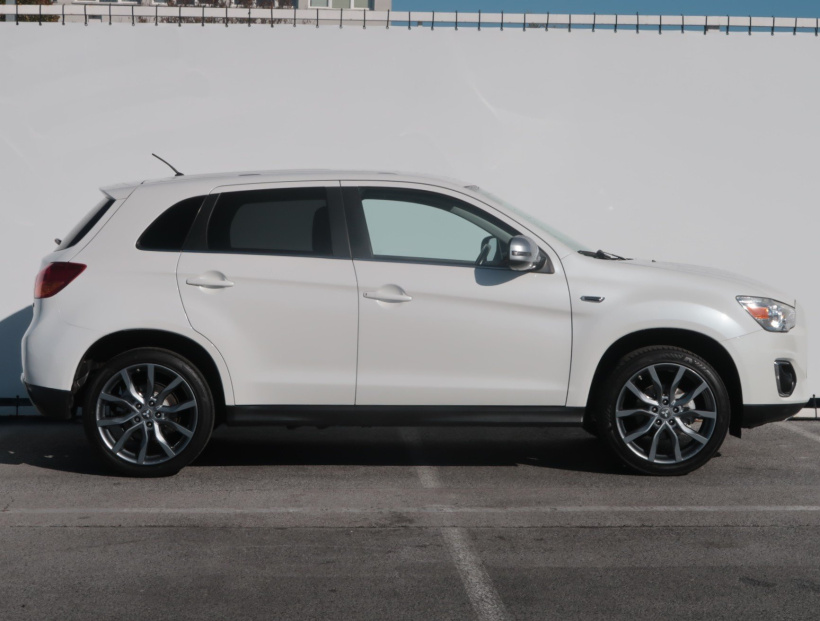 Mitsubishi ASX, 2015