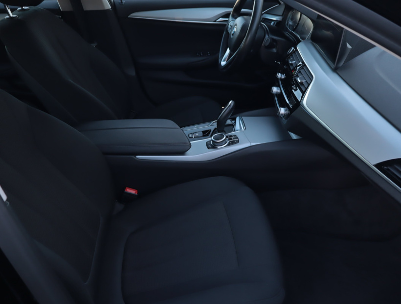BMW 5, 2021
