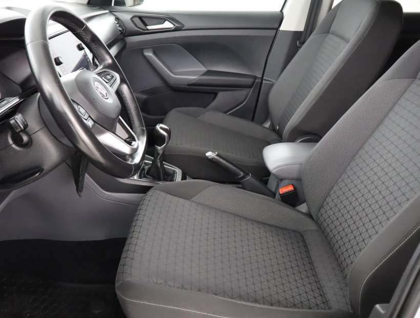 Volkswagen T-Cross, 2020
