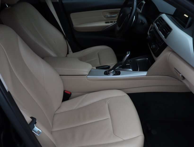 BMW 3, 2016
