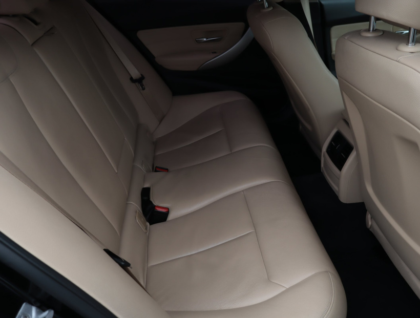 BMW 3, 2016