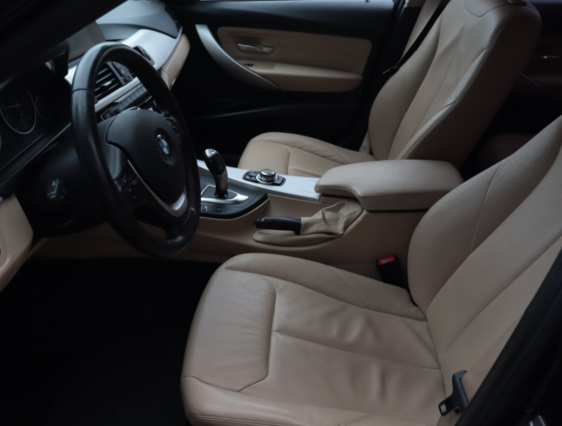 BMW 3, 2016