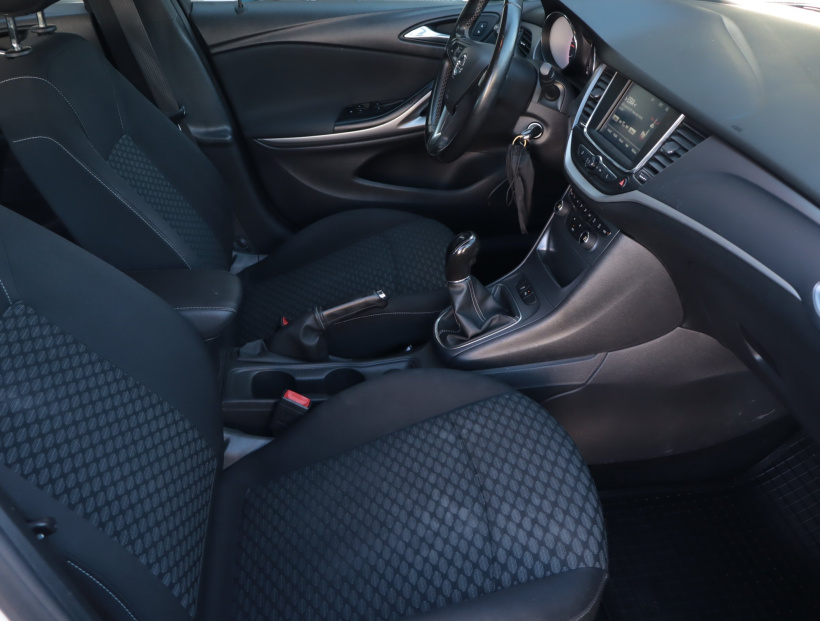 Opel Astra, 2018