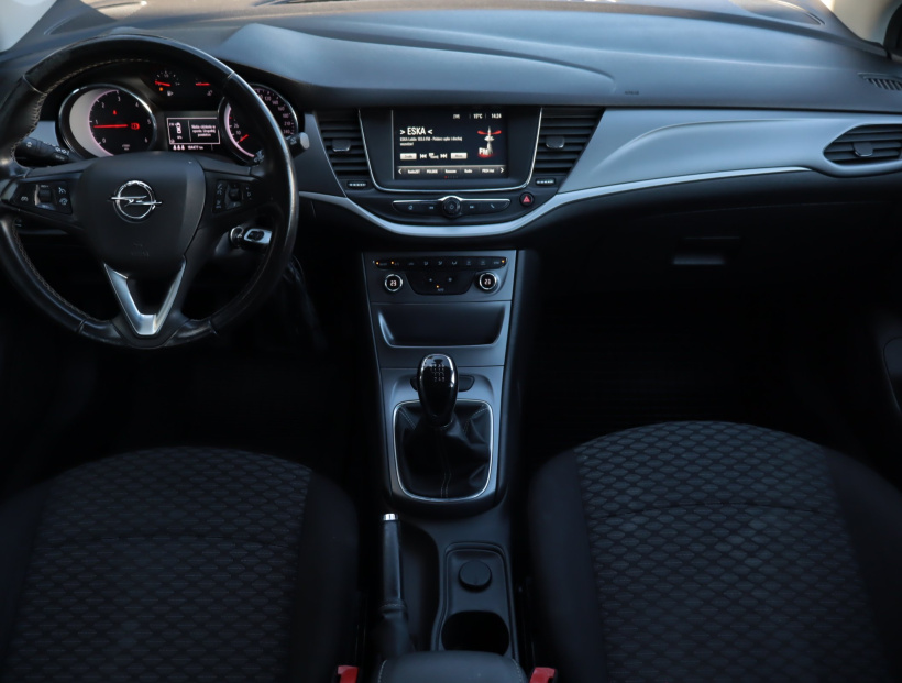 Opel Astra, 2018