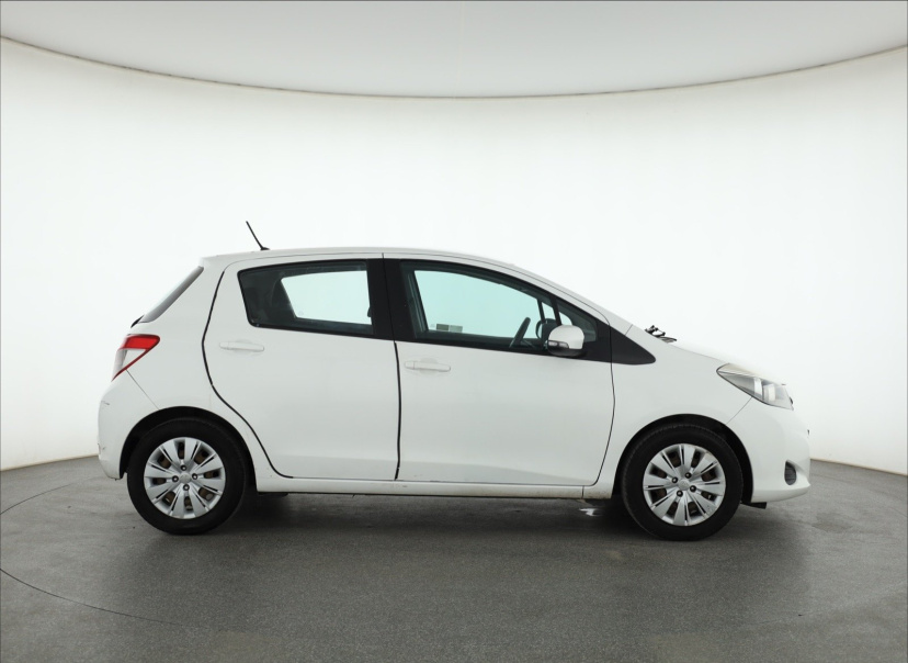 Toyota Yaris, 2014