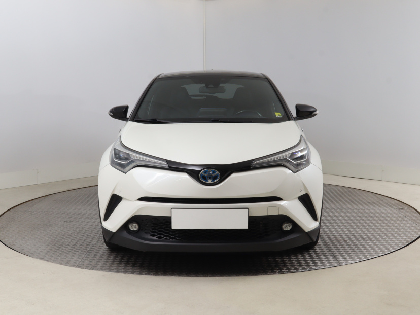 Toyota C-HR, 2016