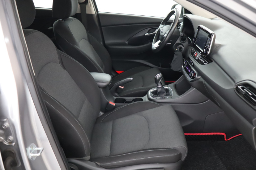Hyundai i30, 2022