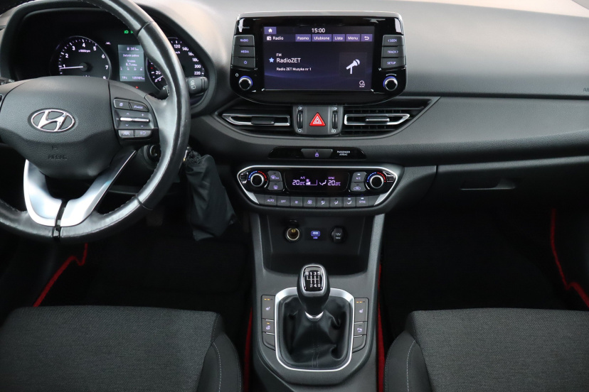 Hyundai i30, 2022