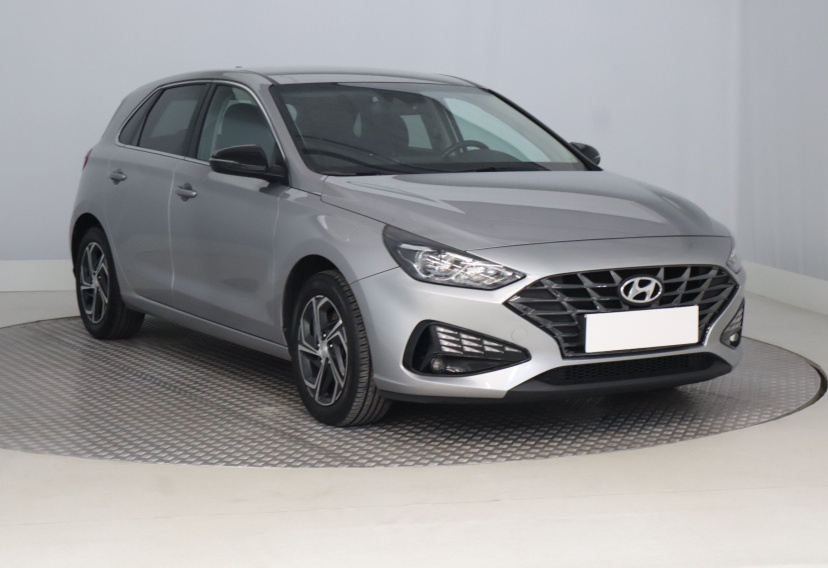 Hyundai i30, 2022