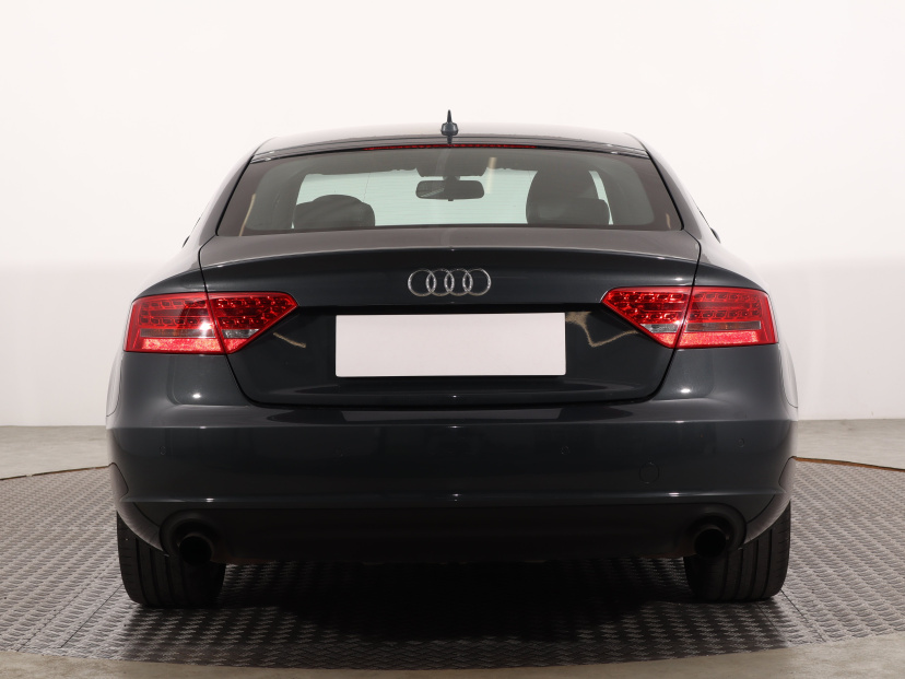 Audi A5, 2010