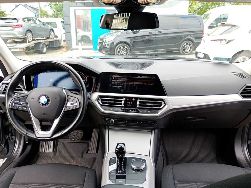 BMW 3, 2021