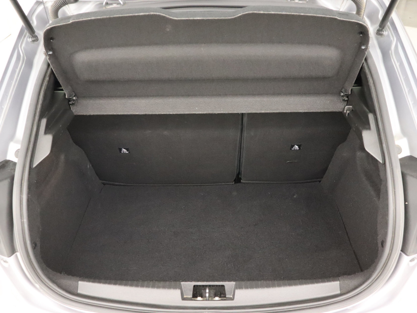 Peugeot 208, 2021