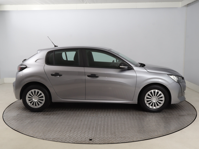 Peugeot 208, 2021