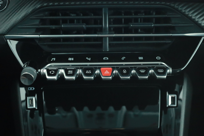 Peugeot 2008, 2021